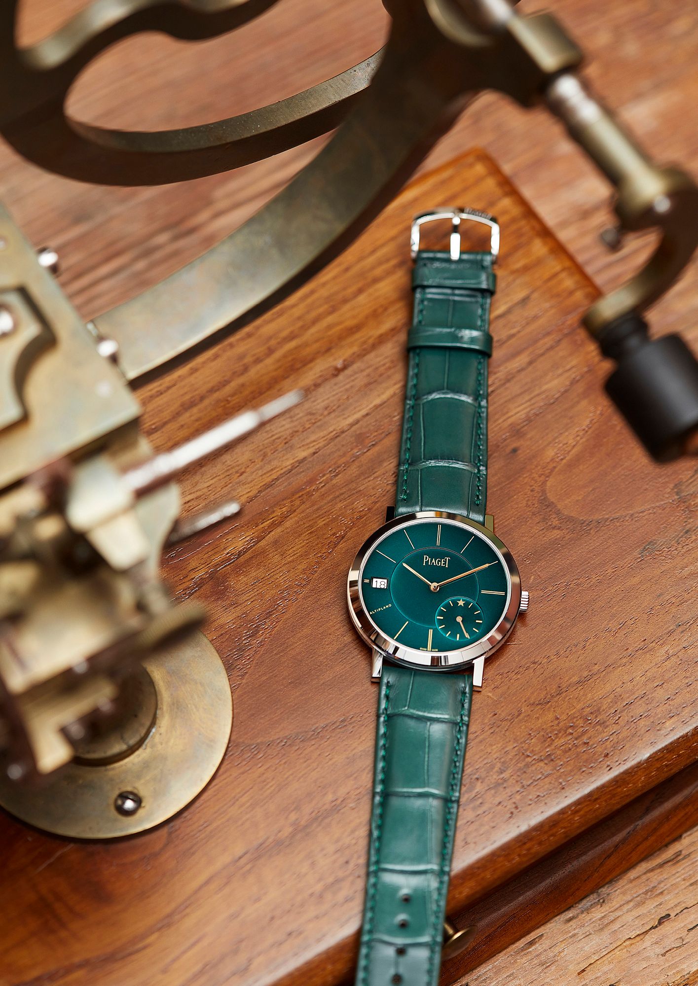 Limited to 21 pieces, the green on this watch pays homage to verdant alpine meadows that populate the Tibetan plateau