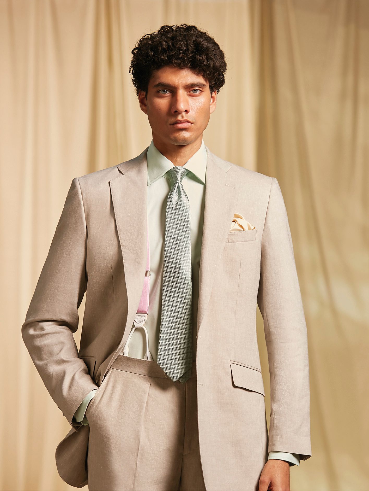 An elegant summer suit from Oliver Brown