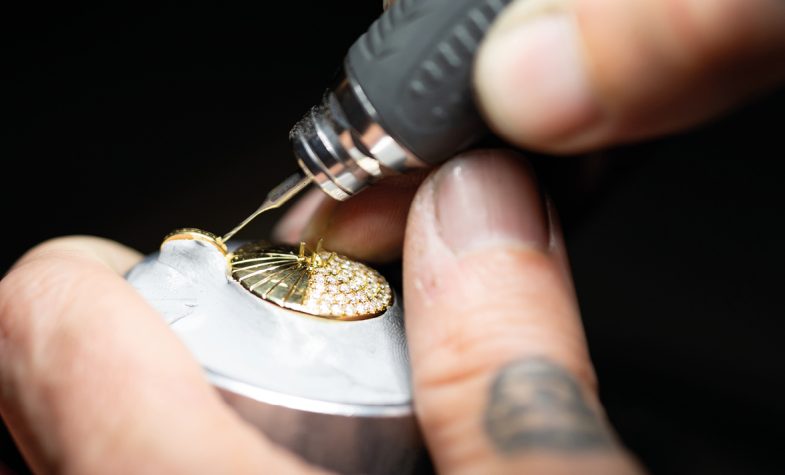 DMR clients are able to view the skilled goldsmiths in action inside the newly refurbished Altrincham showroom