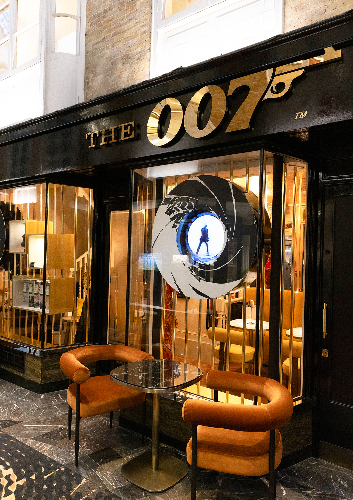 The 007 facade at Burlington Arcade